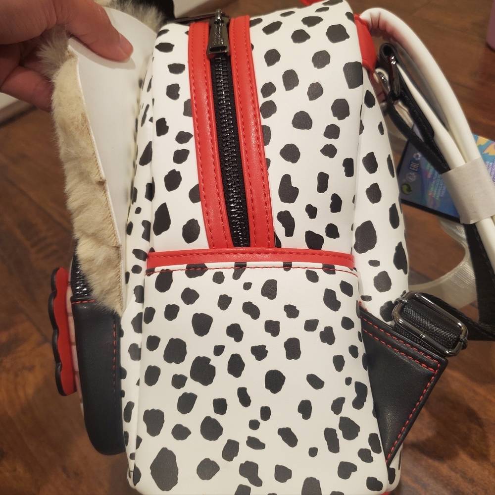 Loungefly NWT Cruella De Vil 101 Dalmatians Scene - Picture 9 of 15